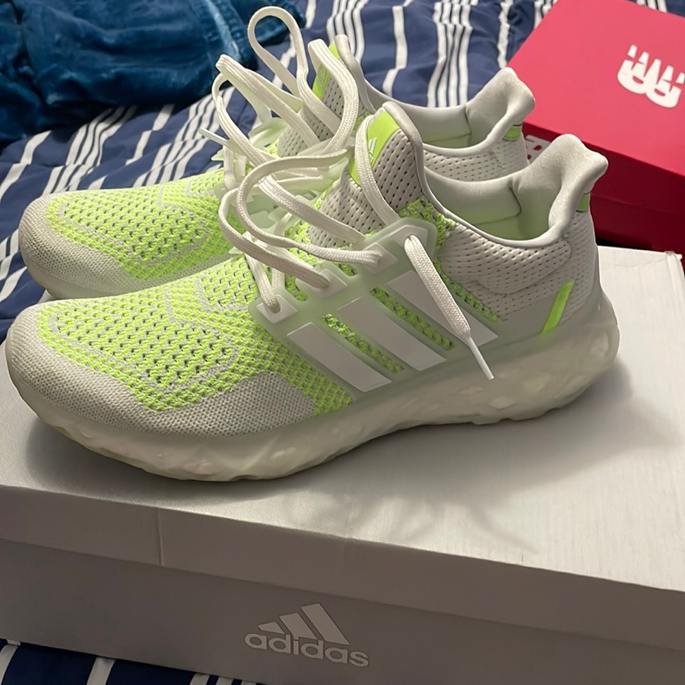 Ultra boost web DNA. Size 11